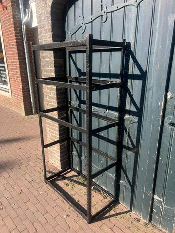 Metalen rek