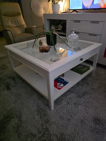 Gratis salontafel + kleine bijpassende