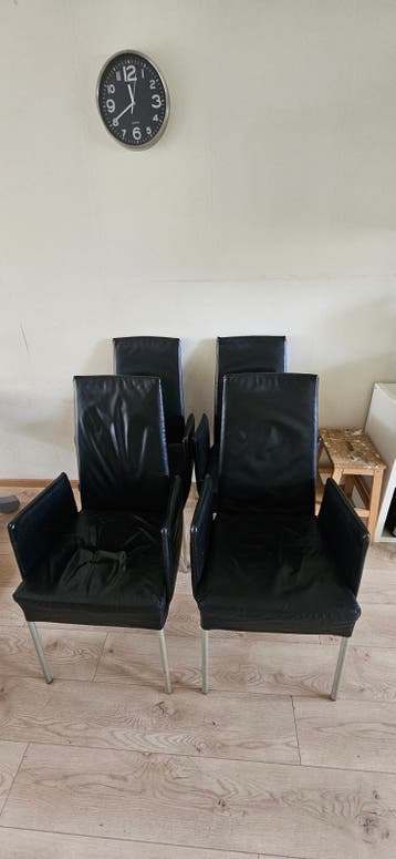 Set van 4 zwarte leren eetkamerstoelen met armleuningen