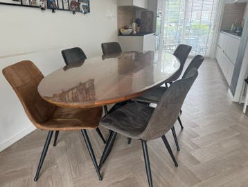 GRATIS set van 6 eetkamerstoelen in diverse kleuren
