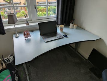 Bureau gratis af te halen in Hilversum 90x160cm