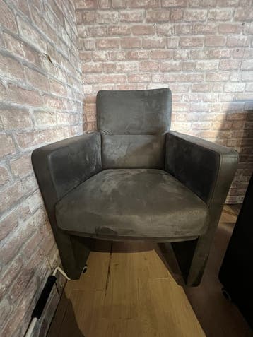 Twee gratis stoelen met wielen