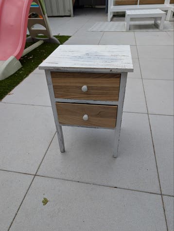 Gratis Nachtkastje met 2 lades - 50x35x30 cm