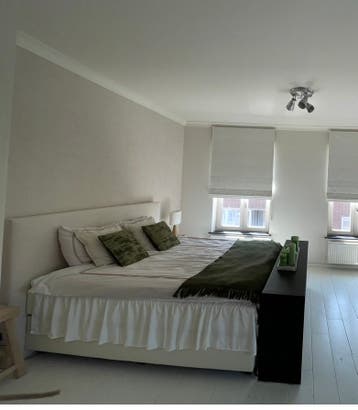 Tweepersoons boxspring bed (geen hoofdbord)