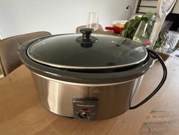 Ovalen Slowcooker met keramieken pan van Morphy Richards
