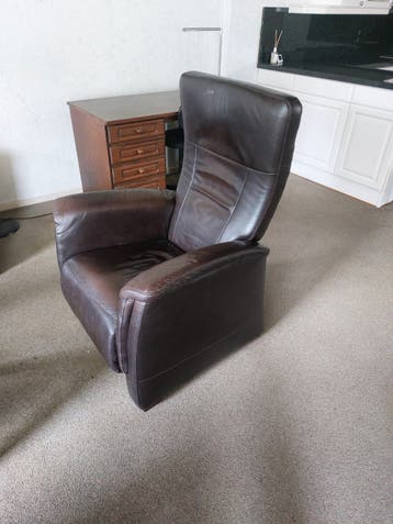 Comfortabele bruine leren fauteuil