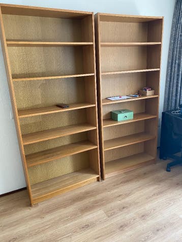 2 boekenkasten