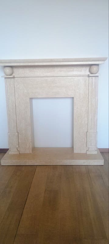Decoratieve schouw/sfeerhaard van marmerlook