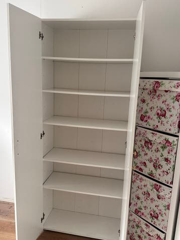 Gratis witte kast met planken - 183x75x32 cm