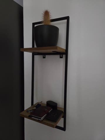 Stijlvol Wandrek met 2 Planken - Industrieel Design