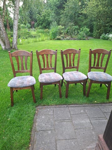 Eikenhouten stoelen