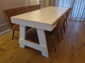 Witte eettafel met vakken, gratis af te halen