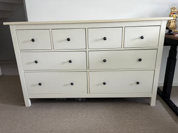 Witte Ikea ladenkast