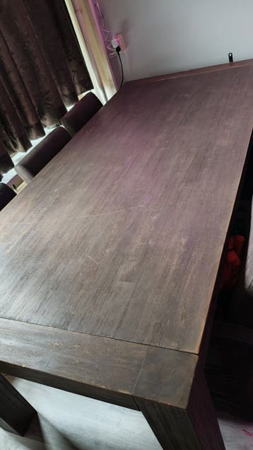 Gratis afhalen. Zware eettafel met 6 stoelen