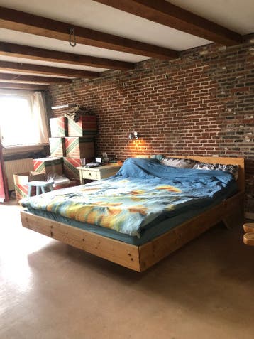Zwevend houten bed 200x180 + matras ophalen amsterdam