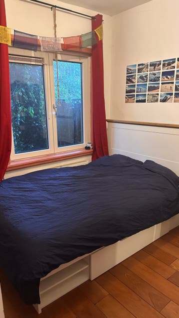 Bed 140x200 met lades, gratis af te halen (zonder matras)