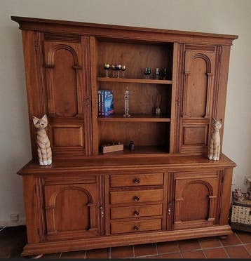 Massief eiken meubelset: wandkast + eettafel met stoelen
