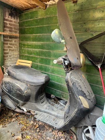 Gratis Roman scooter