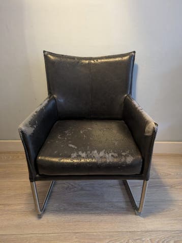 Zwarte lounge stoel (gratis ophalen)