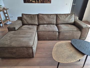 GRATIS! - Donkergroene microleder bank met chaise longue