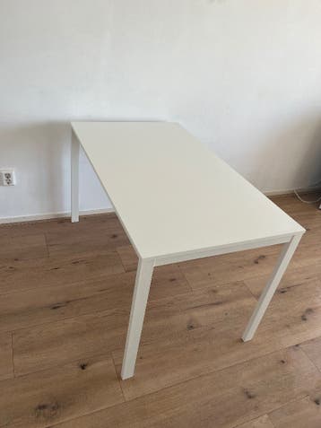 Witte IKEA tafel