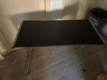 Bureau 99cm X 48cm