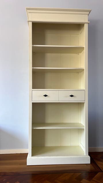 Gratis boekenkast met lade
