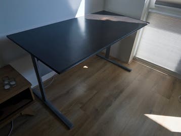 IKEA FREDRIK Bureau 138.5cm x 72cm x 74 cm