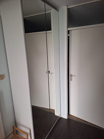 GRATIS dit weekend ophalen witte kledingkast