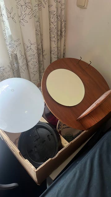 Gratis doos kringloop spullen