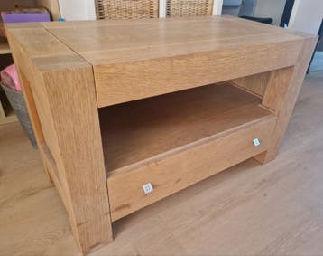 Tv kast gratis op te halen!