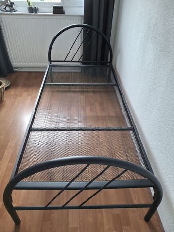 Gratis één persoonsbed