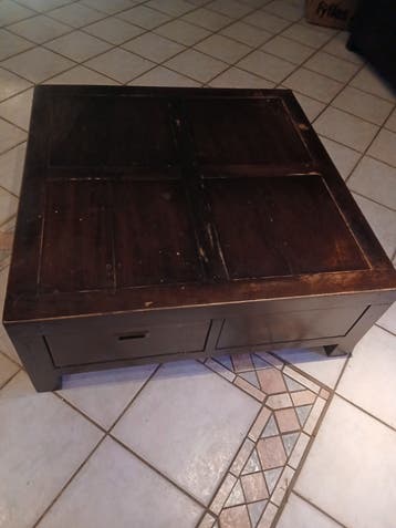 Gratis Houten salontafel met lades - Gebruikt