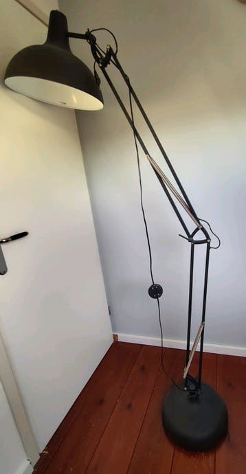 Industriële vloerlamp
