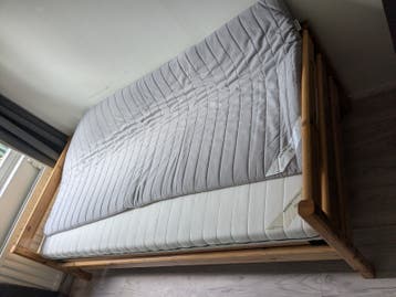 Bed 90x200