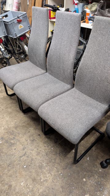 3 stoelen gratis ophalen in Sittard