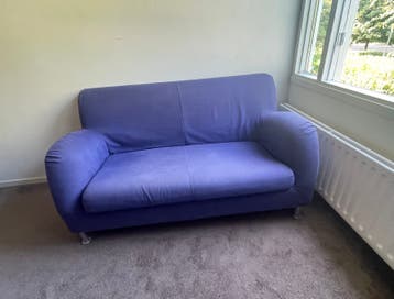 Leuke blauwe tweezitsbank - poten afneembaar