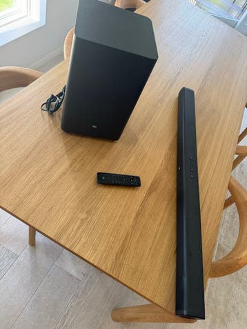 JBL Bar 2.1 Soundbar with subwoofer (not working) FOR FREE