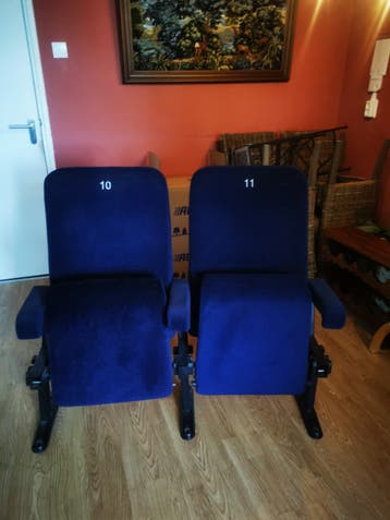Twee bioscoopstoelen - Blauw stof