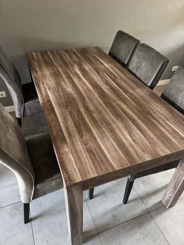 Gratis. Eettafel met 5 stoelen