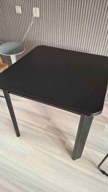 GRATIS: Vierkante uitschuifbare eettafel 80/80 (zwart)