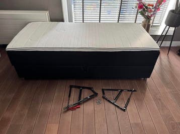 Gratis ophalen 21 juni eenpersoonsboxspring JYSK 90x200 cm