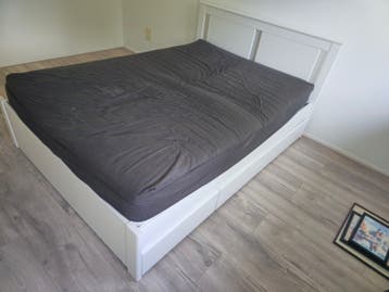 Gratis af te halen: IKEA bed (200x150 cm)