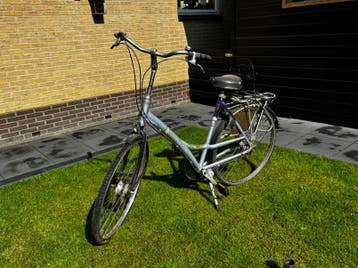 GRATIS; gebruikte damesfiets 28”
