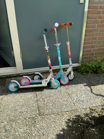 3 stepjes zo goed als nieuw €5,00 per stuk 3 voor €10,00