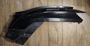Achterkap Kymco people s links zwart €15