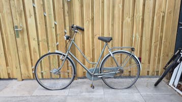 GRATIS oude damesfiets