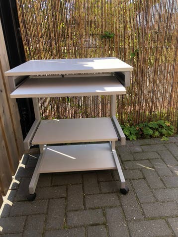 Verrijdbare tafel