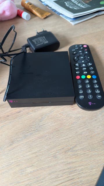 T-Mobile TV Box met afstandsbediening en adapter