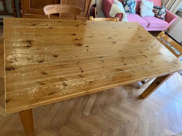 Grote eettafel voor 6 personen - robuust en gezellig